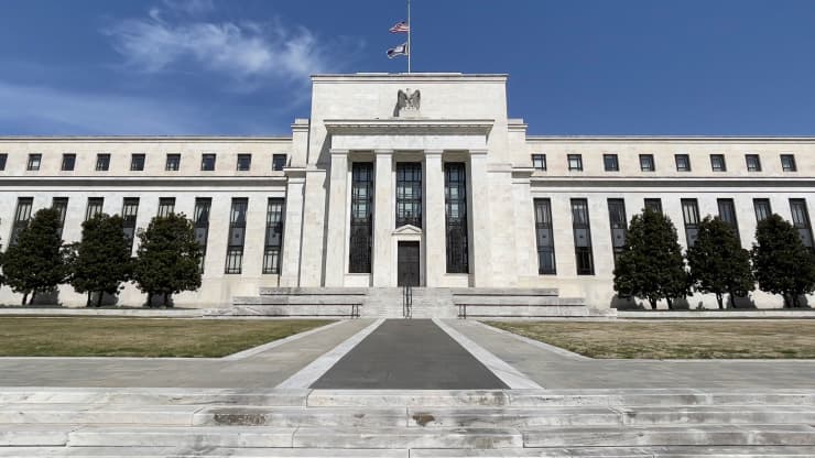 Are Central Banks Scared of Digital Currencies?